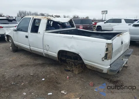 1997 Chevrolet C1500 Fleetside z USA, uszkodzony, nr VIN 1GCEC19R2VE239290